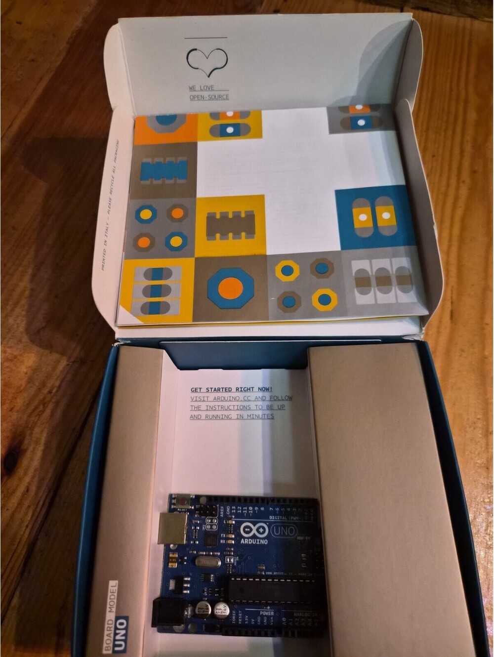Arduino Open Source Prototype Platform Board Model Uno - Picture 4 of 5